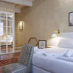 Santo Spirito Suite